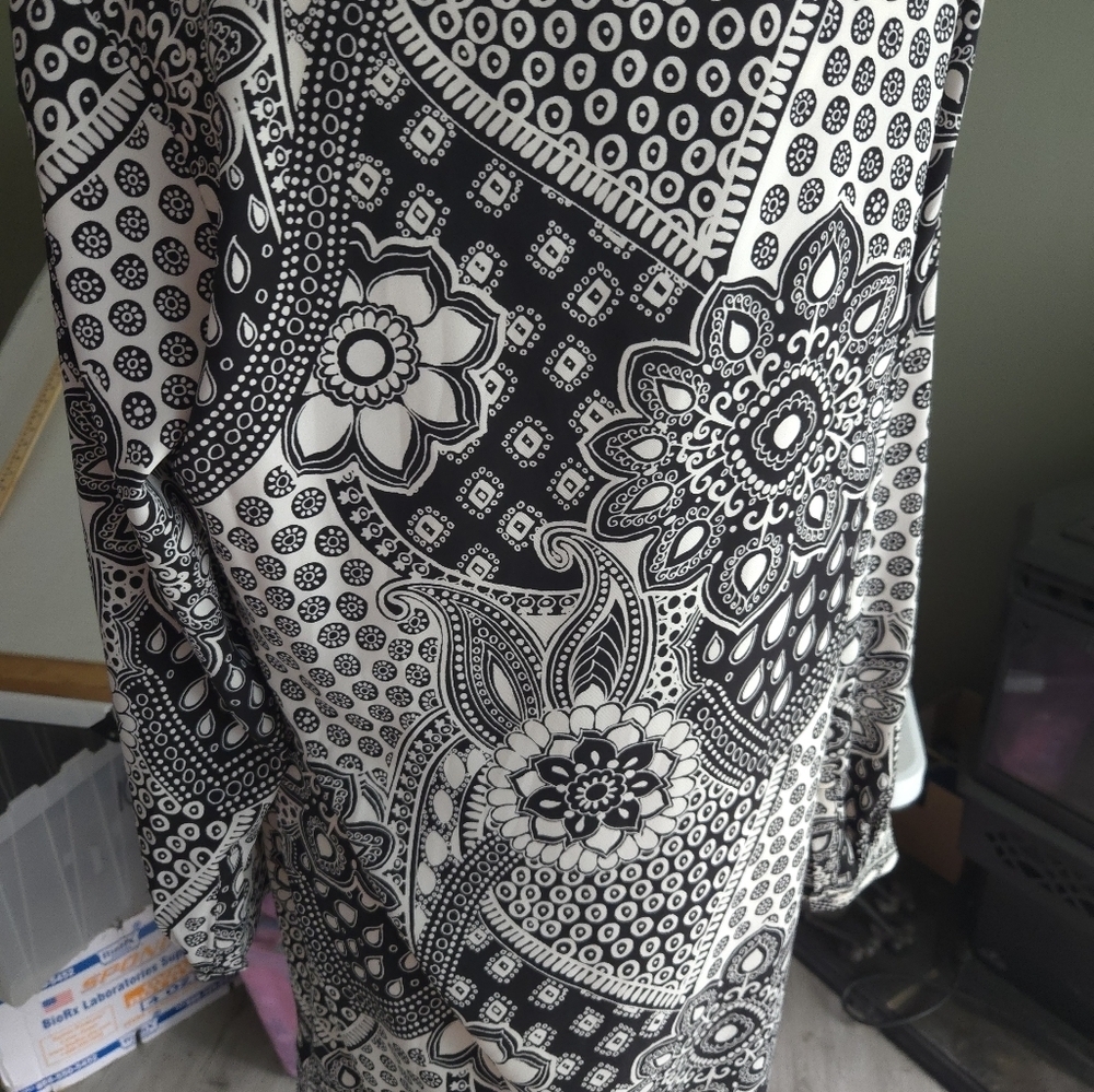 LOFT Black and White Patterned Midi Dress - Picture 6 of 12